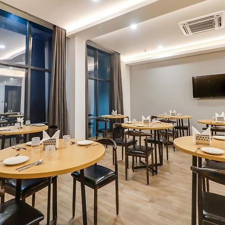 Hotel Super Townhouse Jashn Chinhat Zewnętrze zdjęcie