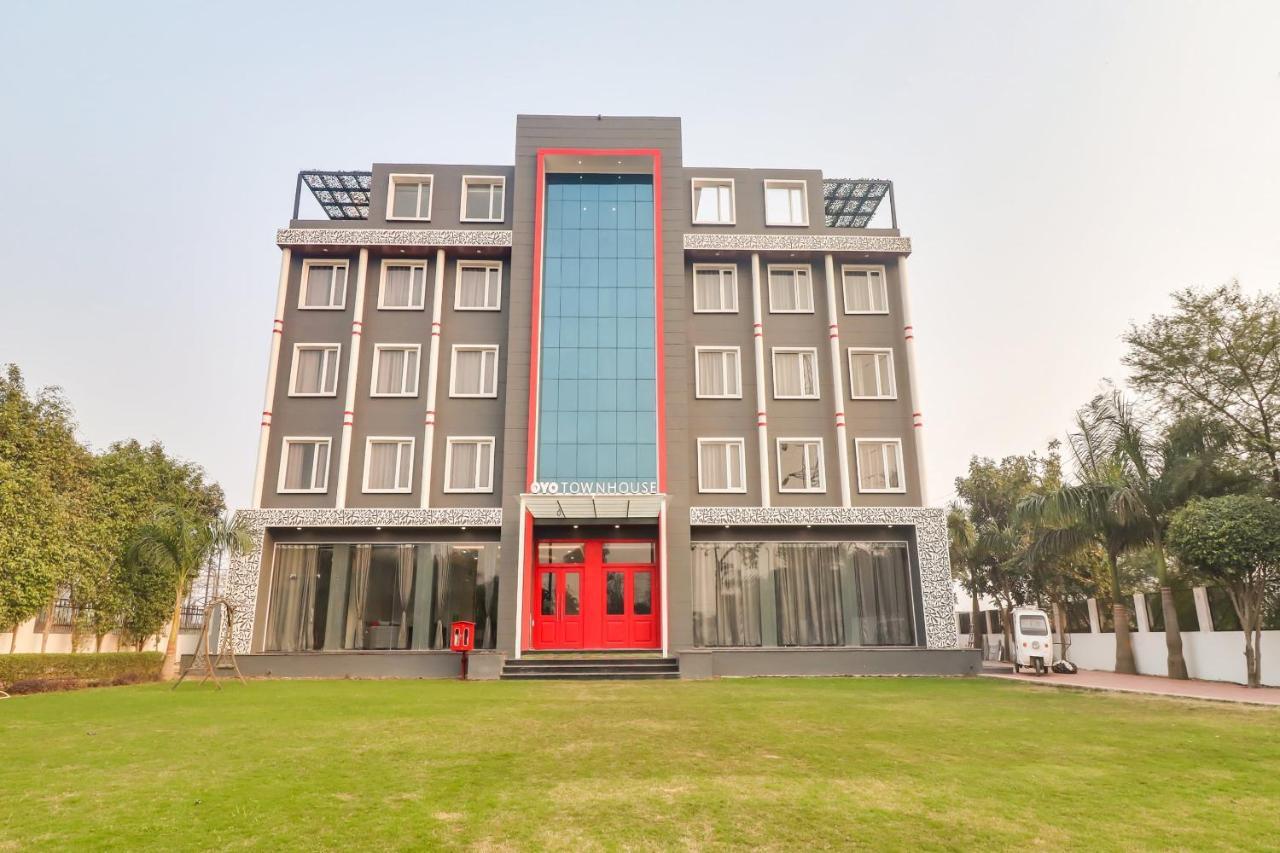 Hotel Super Townhouse Jashn Chinhat Zewnętrze zdjęcie