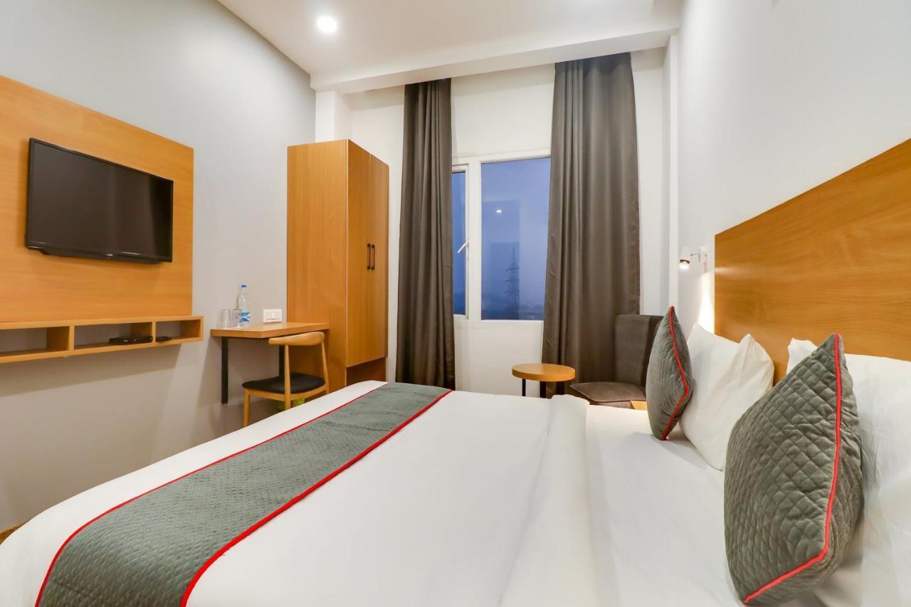 Hotel Super Townhouse Jashn Chinhat Zewnętrze zdjęcie