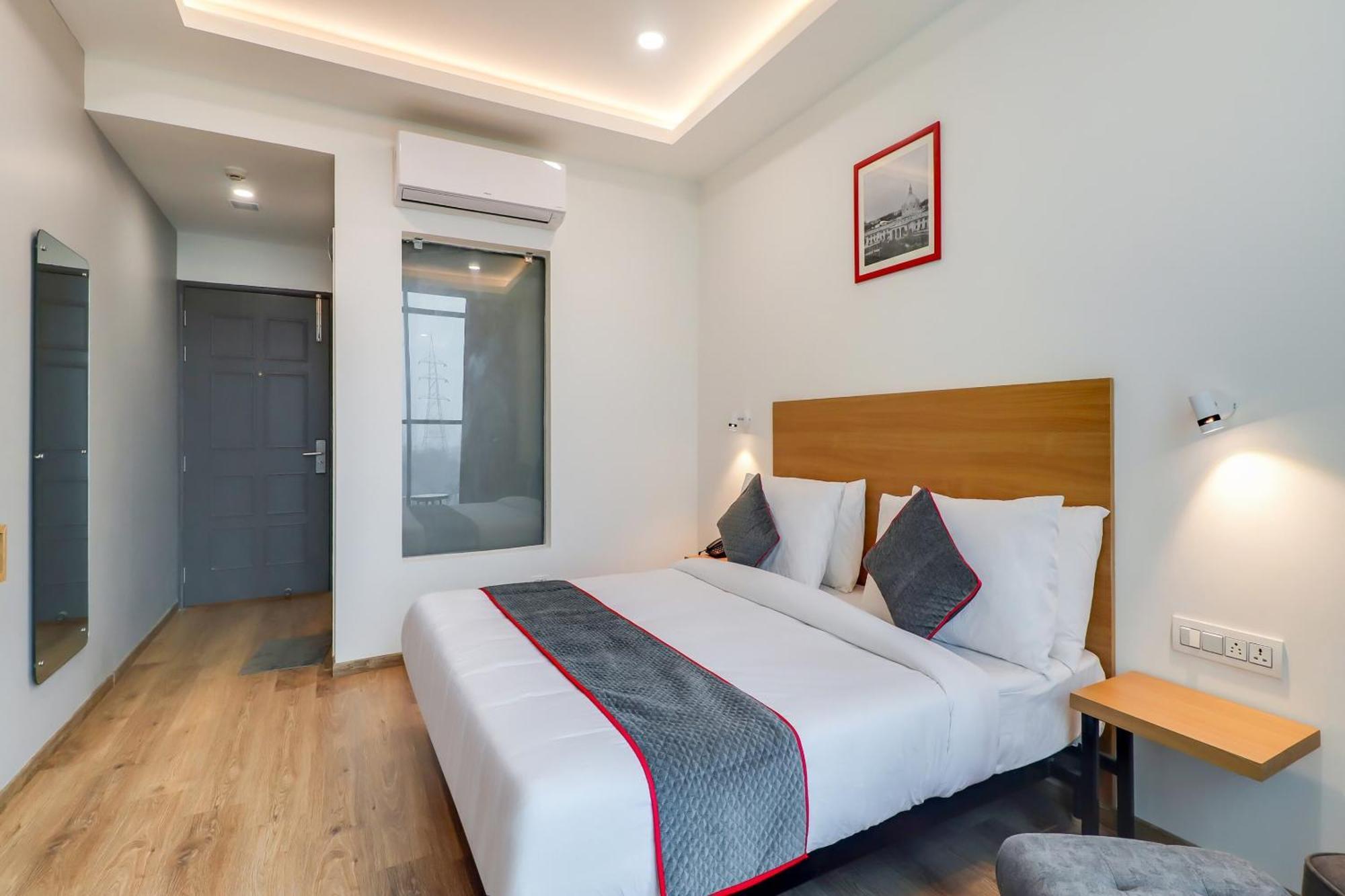 Hotel Super Townhouse Jashn Chinhat Zewnętrze zdjęcie