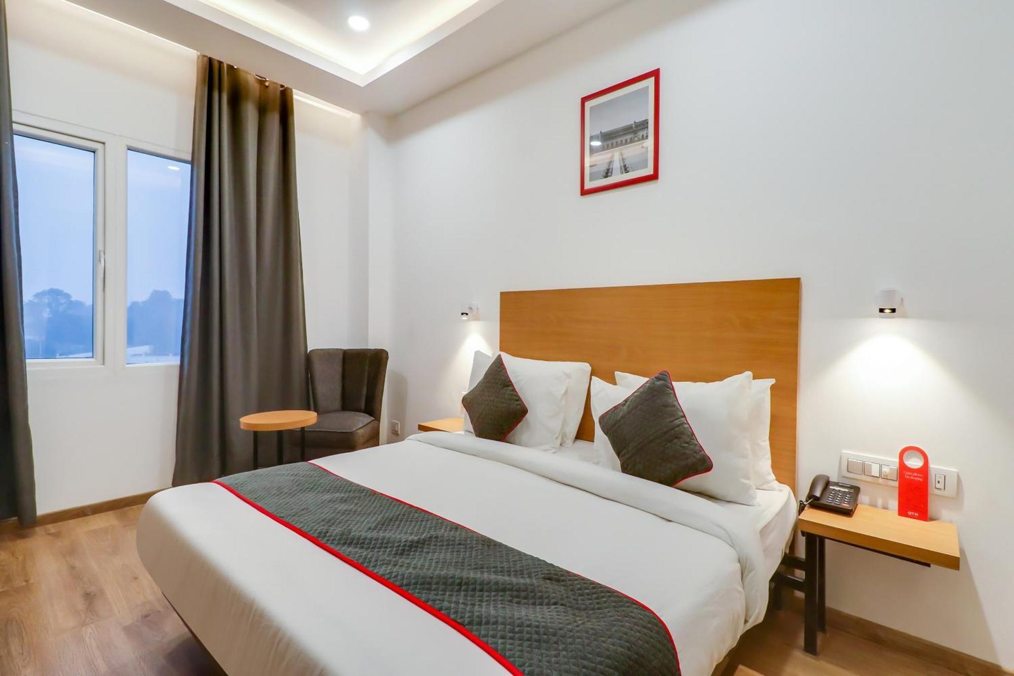 Hotel Super Townhouse Jashn Chinhat Zewnętrze zdjęcie