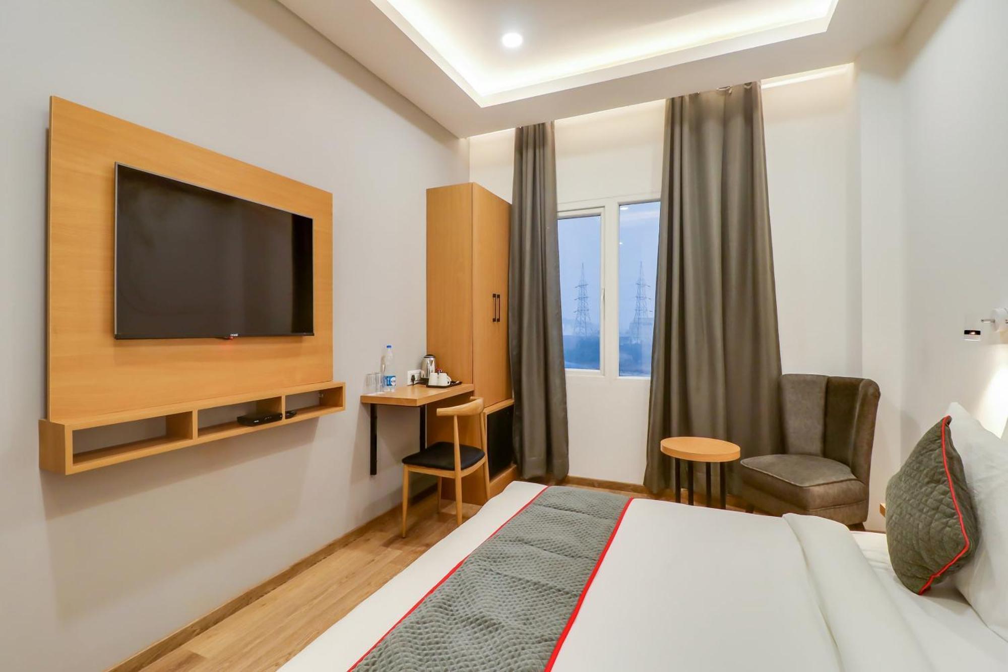 Hotel Super Townhouse Jashn Chinhat Zewnętrze zdjęcie
