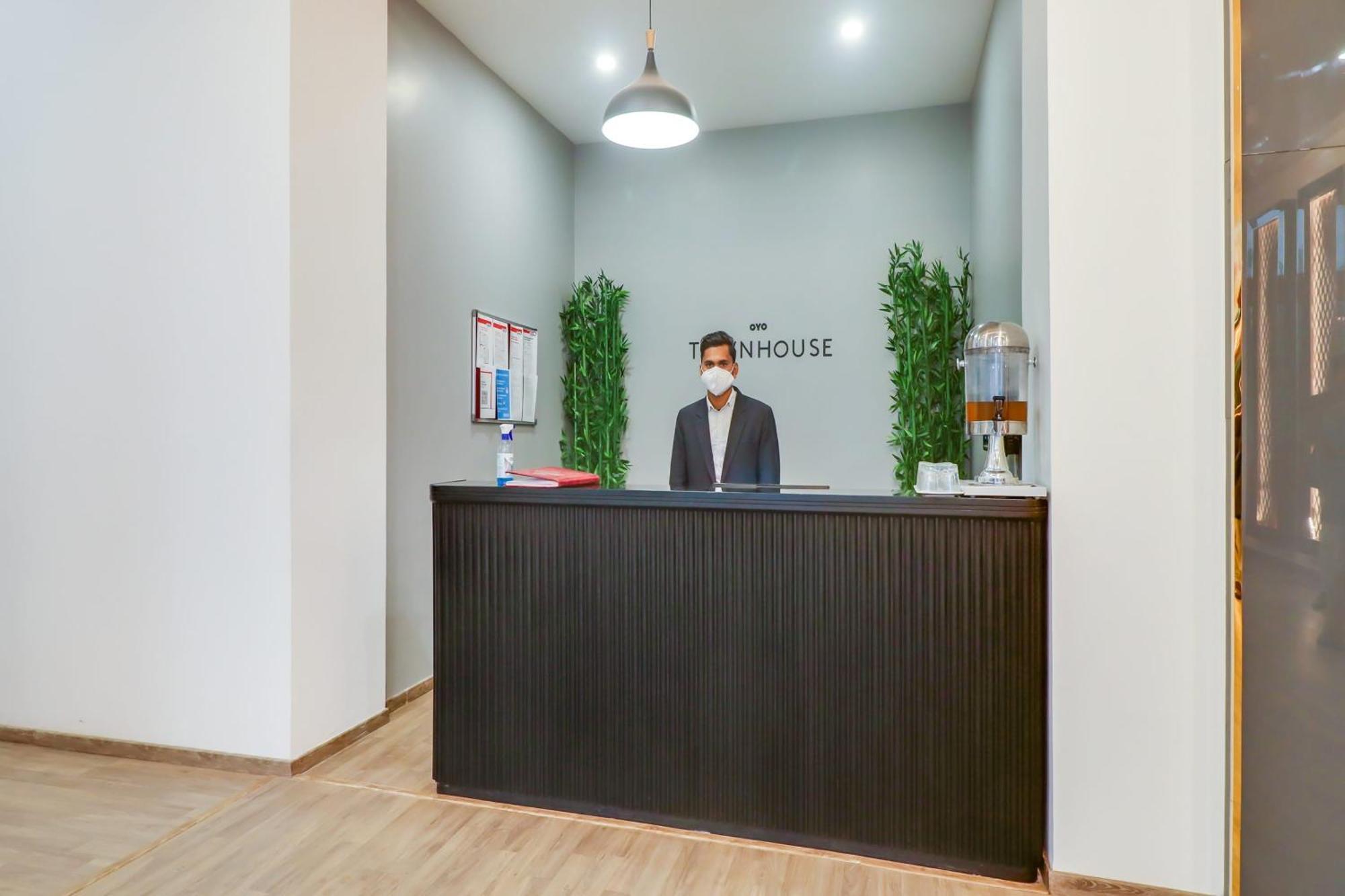 Hotel Super Townhouse Jashn Chinhat Zewnętrze zdjęcie