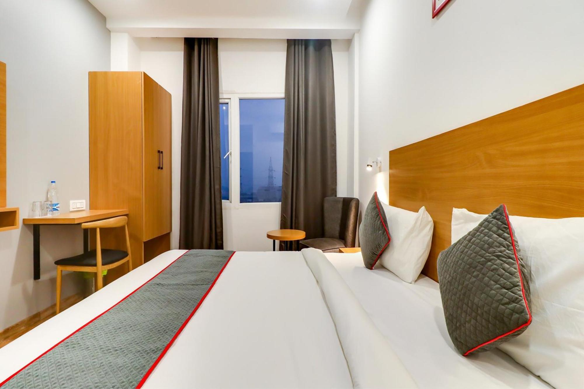 Hotel Super Townhouse Jashn Chinhat Zewnętrze zdjęcie